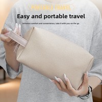 Tas Kosmetik PU Tekstur Twill Tahan Air Logo Kustom MOQ Rendah Kapasitas Besar Organizer Makeup Mewah Kantong Perlengkapan Mandi Travel Unisex
