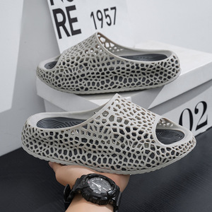 Unisex <b>slippers</b> New summer arrival: Non-slip, odor-resistant indoor and outdoor couple sandals - Product Image 3