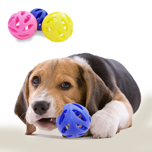 Nouveau jouet pour chien en caoutchouc TPR durable, balle creuse élastique de taille moyenne, idéal pour taquiner les chiens et autres accessoires pour animaux de compagnie. - Product Image 1