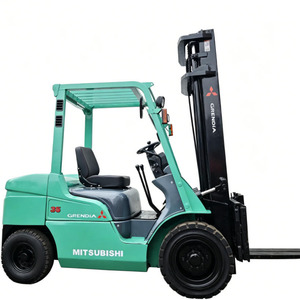 Montacargas Mitsubishi FD35NT/FD30NT Usados, Capacidad de 3.5 Toneladas, con Desplazador Lateral Hidráulico, Neumáticos Sólidos, Motor Diésel - Product Image 1