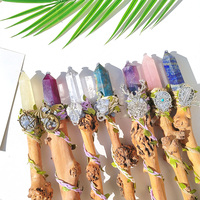 Baguette Magique en Cristal Naturel, Décoration d'Autel de Sorcière, Pointe de Cristal de Guérison, Baguette Rituelle avec Clochette en Laiton