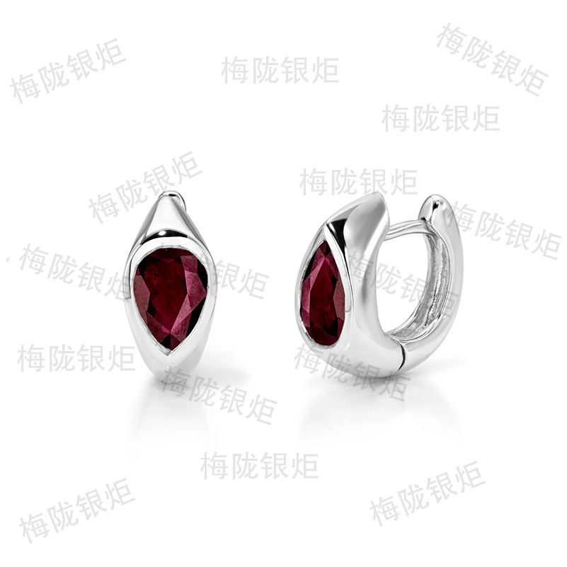 Rubis en or blanc