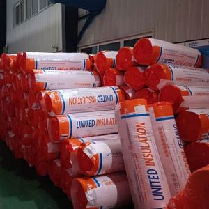 Meilleur <span class=keywords><strong>prix</strong></span> conduit en fibre <span class=keywords><strong>de</strong></span> <span class=keywords><strong>verre</strong></span> R6 25mm 50mm d'épaisseur 24kg/m3 couverture en <span class=keywords><strong>laine</strong></span> <span class=keywords><strong>de</strong></span> <span class=keywords><strong>verre</strong></span> gaine d'<span class=keywords><strong>isolation</strong></span> CVC avec feuille d'aluminium face FSK - Product Image 4