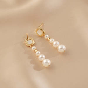 Pendientes Pequeños Cuadrados Vintage WENCHI, Diseño Elegante con Perlas Naturales de Agua Dulce de Cambio Gradual, 400g - Product Image 3