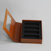 Boîte cadeau personnalisée de luxe en carton kraft avec fermeture magnétique, emballage pliable pour chaussures/vêtements, finition UV noire de luxe