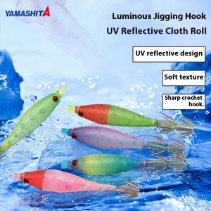 YAMASHITA7cm Japonais Lumineux En Plastique Soufflant Baril Crochet Réfléchissant UV Petit Tissu Rouleau En Bois Crevettes Calmar Artefact pour Carpe - Product Image 2