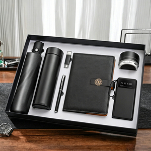 Set Regalo Aziendale Promozionale 7 in 1, Unico, Creativo e Pratico, Personalizzabile per Attività Aziendali - Product Image 1