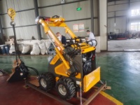 Mini-chargeuse compacte HY380 à châssis léger et robuste, très appréciée dans les zones côtières de Tuvalu pour les opérations agricoles rurales