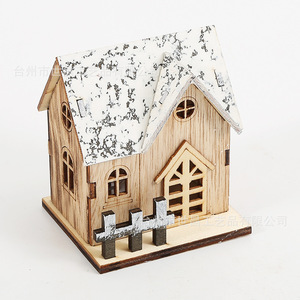 บ้านไม้จำลองฉากหิมะประดับไฟตกแต่งคริสต์มาสสำหรับบ้าน สำนักงาน โต๊ะทำงาน - Product Image 3