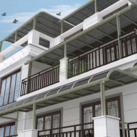 Auvents de patio pour maison avec cadre en métal et toit en polycarbonate
