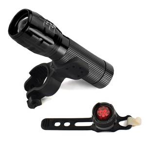 Luz Delantera para Bicicleta LED Ajustable con Rotación de 360 Grados, Montaje para Ciclismo con Batería Impermeable IPX4 - Product Image 5