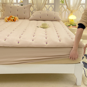 Set di Tre Pezzi per <span class=keywords><strong>Letto</strong></span> con Copriletto Trapuntato Ricamato Semplice, Coprimaterasso - Product Image 2