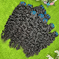 Fournisseur en gros de cheveux humains vierges indiens Remy bruts 10A 12A, extensions de cheveux humains brésiliens bouclés birmans de 22 pouces avec cuticules alignées