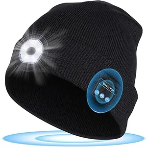 Topi Beanie Musim Dingin Uniseks Mode Baru dengan Lampu LED Beanie Musik Nirkabel untuk Berlari Mendaki