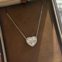 Collier pendentif de luxe classique en or massif 18 carats avec diamant de laboratoire taille cœur et serti halo, certifié IGI