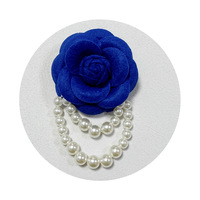 Broche Rose Polyvalente en Fausse Laine et Perles de Haute Qualité, Style Rétro Camélia, Idéale pour Robes et Costumes – Meilleure Vente