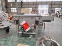 Crible vibrant linéaire à vitesse réglable FKJX en acier inoxydable avec 2 moteurs pour tamisage sans poussière de poudre d'amidon de maïs pour atelier alimentaire