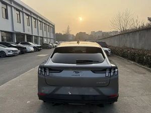 Kit carrosserie diffuseur de pare-chocs arrière en fibre de carbone pour SUV Ford <span class=keywords><strong>Mustang</strong></span> R-Like 2023 250-300 ch, toit ouvrant panoramique, sièges en cuir pour conduite à gauche - Product Image 2