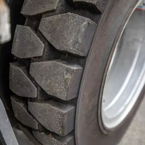 Neumáticos Radiales CHANGYANG 315/70R22.5 CM958 para Camiones Comerciales, Nuevos, para Carga Pesada, Sin Cámara, para Venta al Por Mayor, Origen China - Product Image 4