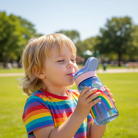 Bouteille d'eau personnalisée pour enfant avec logo, gobelet en plastique avec paille et couvercle à clapet, design de boîte personnalisé, idéale pour le camping en extérieur
