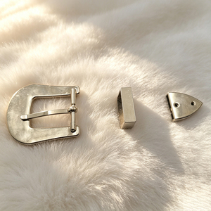 Nuevo Juego de Hebillas de Moda de 32 mm con Tornillo, Estilo Vintage Western, Juego de 3 Hebillas para Cinturón de Cuero - Product Image 2