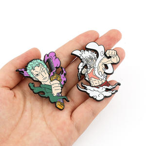 Une pièce broche Luffy Pirates caraïbes dessin animé Anime insigne en métal personnage japonais gravé alliage huile goutte métal artisanat - Product Image 2