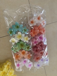 Neues Design Sommer Süße Farbverlauf 3-Blüten Große Haarklammer Mädchen Haaraccessoires Acetat Große Plumeria Haarspange für Frauen - Product Image 6