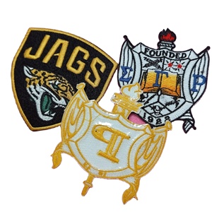 T-shirt de marque en promotion avec patchs tissés surdimensionnés, badges tissés à la machine pour vêtements et chapeaux élégants avec patch logo personnalisé - Product Image 1