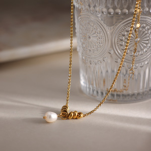 Collier pendentif perle en acier inoxydable plaqué or 18 carats pour femme, bijoux de style Ins transfrontalier - Product Image 4