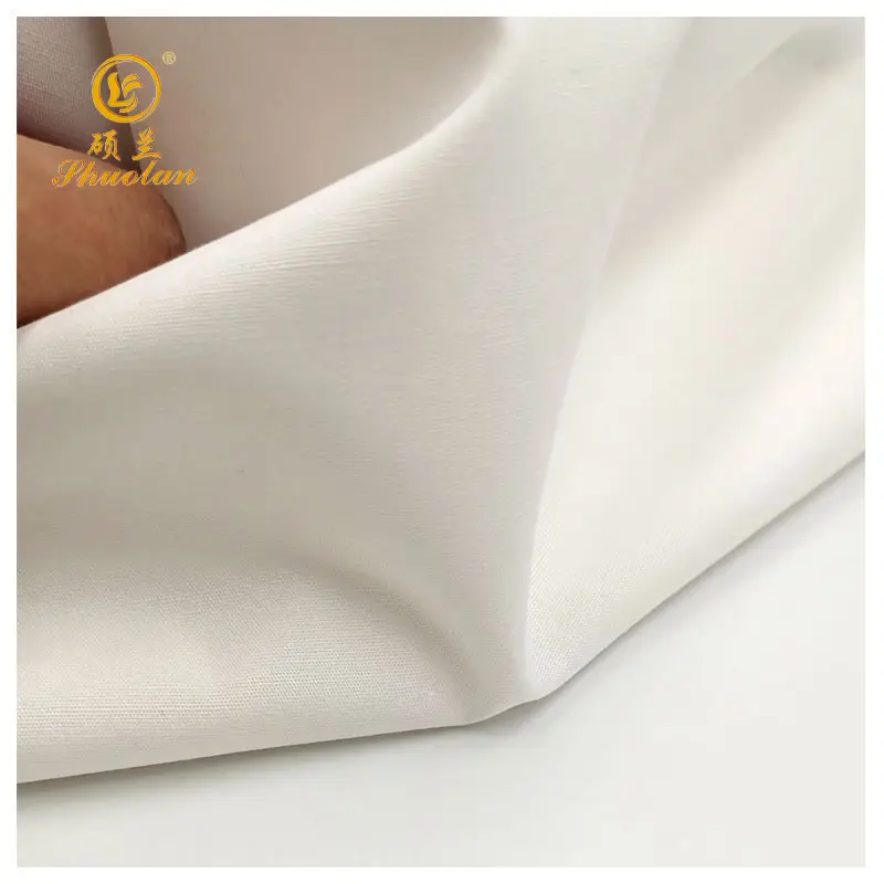 Tessuto per camicie bianco pettinato senza contaminazione 60% cotone 40% poliestere colore bianco sbiancato