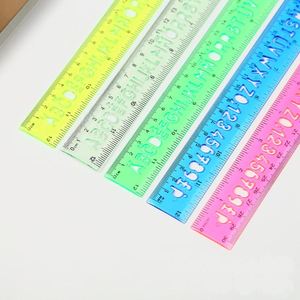 Regla Recta de Plástico Transparente con Plantilla de Letras de Colores para Estudiantes, Venta al Por Mayor - Product Image 1