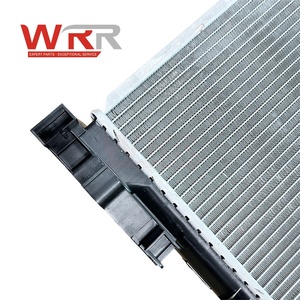 Radiateur 2045003003 2045000203 pour Mercedes-Benz W204 X204 C300 GLK300 – Système de refroidissement automobile durable – Ensemble de refroidissement du réservoir d'eau du moteur - Product Image 3