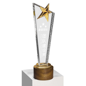 جائزة كريستال زجاجية منقوشة بالليزر من HBL مع قاعدة لهدايا الذكرى السنوية للشركات - Product Image 5