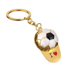 Llavero de Aleación de Zinc con Diseño de Balón de Fútbol, Dorado, Impermeable, Ligero, Regalo Conmemorativo para Eventos Deportivos y Cumpleaños - Product Image 1