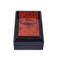 Boîte cadeau en bois laqué piano haute brillance avec insert en mousse blanche, logo personnalisé, couvercle à charnière pour emballage de produits électroniques de vapeur haut de gamme