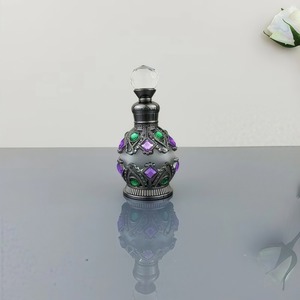 Flacone di Profumo in Lega Metallica da 15ml Stile Arabo Retrò, Bottiglia in Vetro per Oli Essenziali, Decorazione Classica per la Casa - Product Image 5