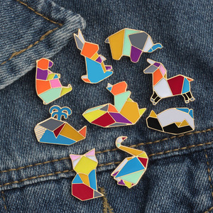 Angesagte Emaille-Anstecknadeln, Damen-Schmuckbroschen, DIY-Bastelbedarf, Anstecknadeln, Cartoon-Mädchen Frauen Emaille-Pins für Kleidung/Taschen - Product Image 5