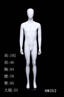 Mannequin enfant, mannequin poupée, mannequin adulte