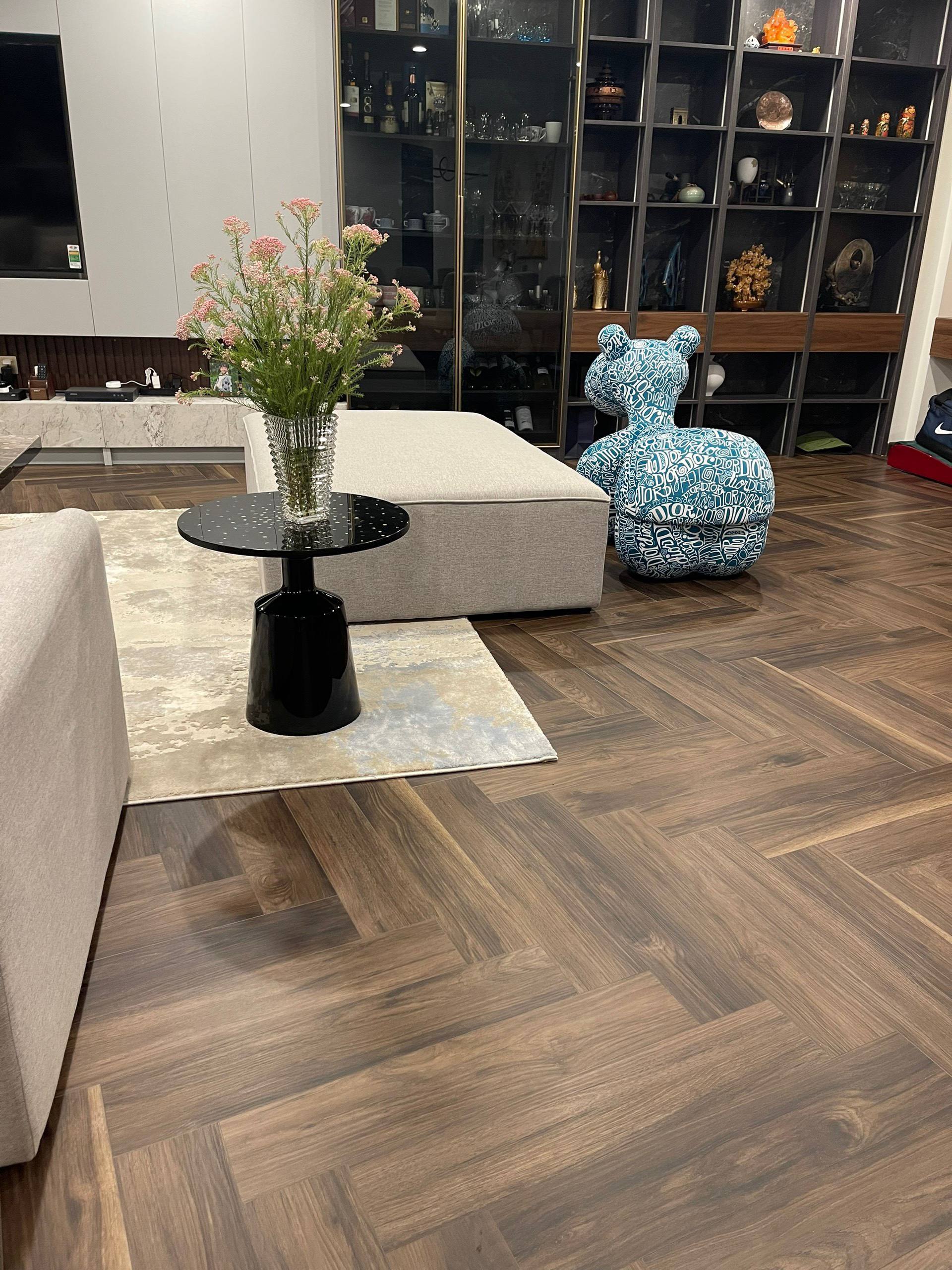 สีดำสีกากี