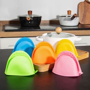 Maniques de four en silicone roses antidérapantes, résistantes aux hautes températures, pour la cuisine, outils de cuisson personnalisés en gros à prix abordable - Product Image 2