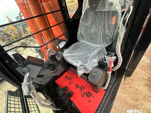 Pelle Hitachi ZX200 d'occasion, régulièrement entretenue, idéale pour les projets de remise en état des terres agricoles à grande échelle - Product Image 2