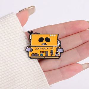 Pin Logam Kartun Grosir, Souvenir Film Seru, Merchandise Seri Robot, Bros Logam Unik, Pin Alien Lucu dari Paduan Logam - Product Image 4