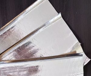 Papier de pâte de bois en feuille d'aluminium épaissie Matériau <span class=keywords><strong>isolant</strong></span> moderne écologique pour <span class=keywords><strong>tuyaux</strong></span> d'<span class=keywords><strong>eau</strong></span> froide et <span class=keywords><strong>chaude</strong></span> et pare-vapeur - Product Image 1