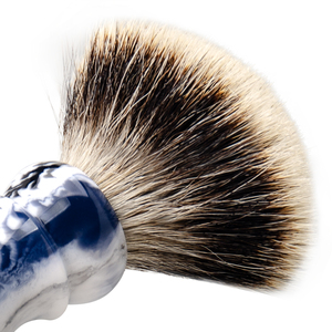 Brocha de Afeitar Profesional ZY SilverTip con Pelo de Texugo, Mango de Resina, Cerdas Suaves y Lisas, Ideal para Espuma Abundante de Alta Densidad, Cuidado y Aseo - Product Image 4