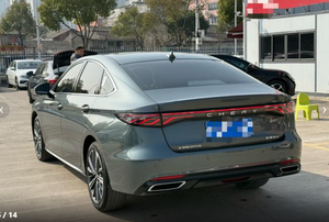 Voitures <span class=keywords><strong>d</strong></span>'<span class=keywords><strong>occasion</strong></span> Chery Arrizo 8 PRO 2025 1.6T DCT Édition Luxe+ Voiture compacte Essence Voitures <span class=keywords><strong>d</strong></span>'<span class=keywords><strong>occasion</strong></span> <span class=keywords><strong>pas</strong></span> chères de Chine Carros Usados - Product Image 5