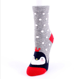 Bas quantité minimale de commande Bonne Qualité Nouveau Design Père Noël Cerf <span class=keywords><strong>Renard</strong></span> Femmes Laine Coton <span class=keywords><strong>Chaussettes</strong></span> De Noël - Product Image 5
