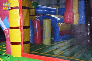 Grand château gonflable commercial de 15x15 pieds avec filet de sécurité, pour les centres de jeux à fort trafic et les parcs d'attractions - Product Image 5