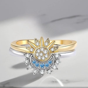 426 Anelli di Fidanzamento Personalizzati con Design Minimalista Sole e Luna, Gioielli Impilabili con Diamanti per Donne e Uomini, Regali per Coppie - Product Image 1