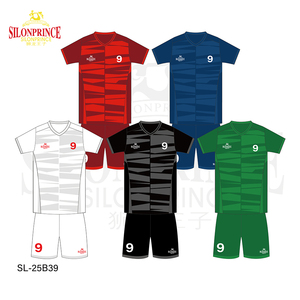 Fabricante de camisetas de fútbol de alta calidad Jersey de fútbol Color negro <span class=keywords><strong>personalizado</strong></span> en línea precio barato al por mayor - Product Image 6