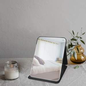 Espejo Plegable de Acero Inoxidable Estilo Ins, Irrompible, Espejo de Bolsillo Pequeño para Maquillaje - Product Image 4